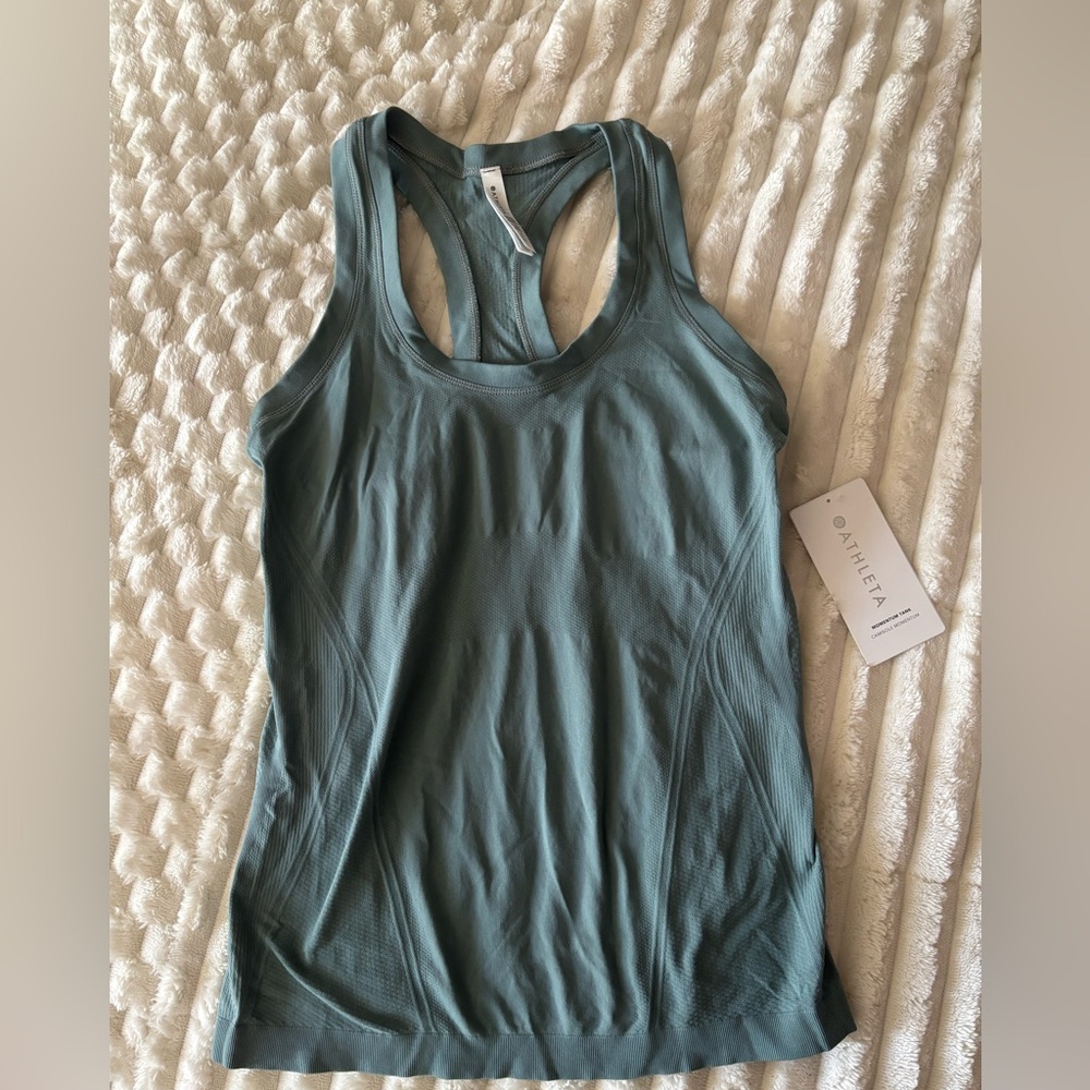 Athleta Momentum Tank NWT